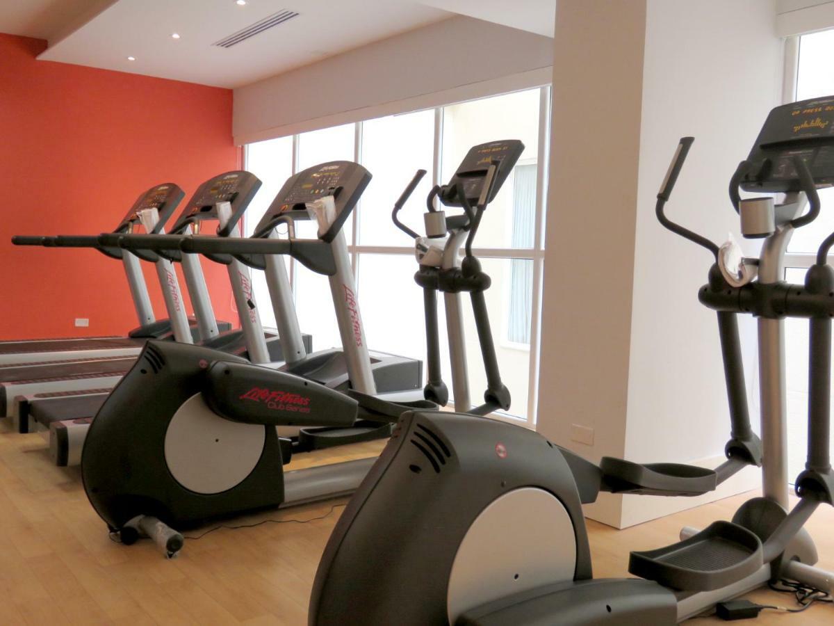 센트럴 호텔 파나마 파나마시티 외부 사진 Elliptical cross trainer